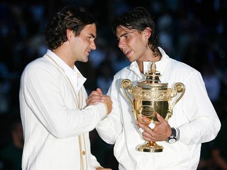 הגמר שנתן ליריבות מימדים מיתיים. פדרר ונדאל (Photo by Tommy Hindley/Professional Sport/Popperfoto via Getty Images/Getty Images)