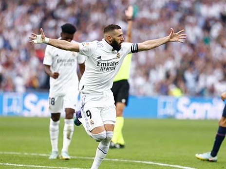 "מגיע לו כדור הזהב". בנזמה (getty)