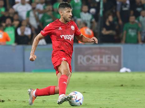 גם הוא לא יכול ללבוש את מדי הנבחרת. לעולם. דור מיכה (צילום: דני מרון)