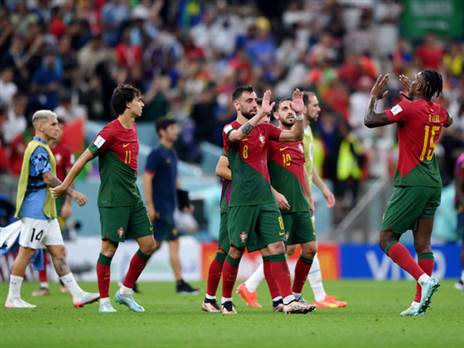 פרננדש ורונאלדו. הכל זה בצוות (Laurence Griffiths/Getty Images)