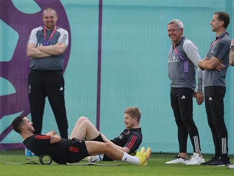 מחייכים באימון  (Photo by JACK GUEZ/AFP via Getty Images)