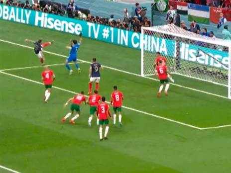 4. הרננדז בדרך לשער