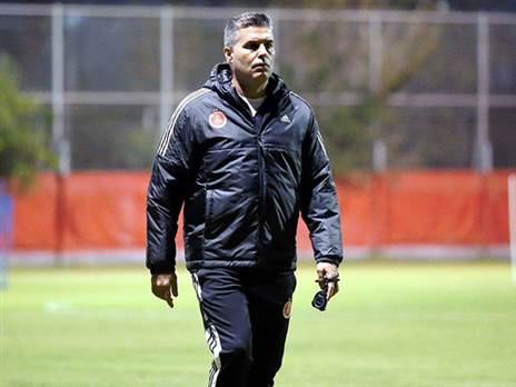 סכנין מחכה להחלטה שלו בנוגע לקונטה. סילבס (אלן שיבר)