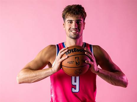 אבדיה לפני העונה. צעד גדול (Stephen Gosling/NBAE via Getty Images)