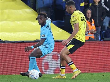 יעבור לשחק במרכז? גויאגון (אלן שיבר)