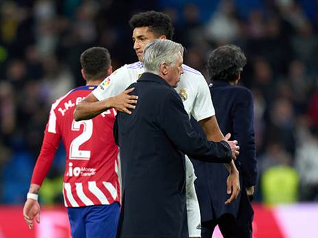 אלברו רודריגס. גם אנצ'לוטי התרשם (Angel Martinez/Getty Images)