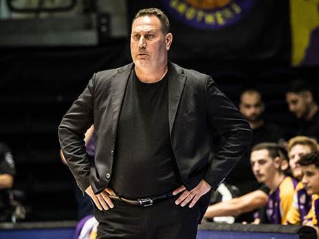 "מאמן כדורסל זה מקצוע מאוד קשה" (ברני ארדוב)