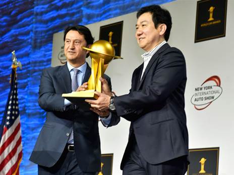 "נרגשים לקבל את הכבוד היוקרתי". סאנגיופ לי (קרדיט: יונדאי מדיה סנטר)