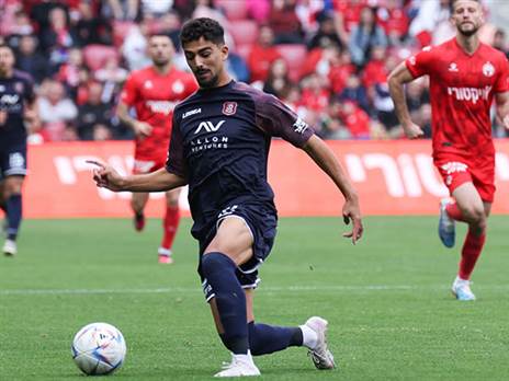 "מאוד נהנה פה". רביבו (דני מרון)