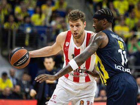 וזנקוב. שחקנים גדולים נמדדים במשחקים גדולים (Tolga Adanali/Euroleague Basketball via Getty Images)