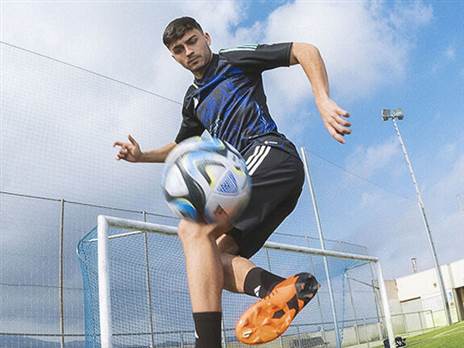 מוביל את הקמפיין של אדידס. פדרי (צילום: אתר ADIDAS)