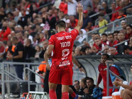 "האופי והערכים שקיבלתי בבית באים איתי לחדר ההלבשה" (ברני ארדוב)