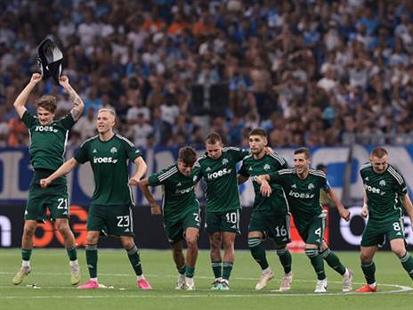 פנאתינייקוס. כבר עברה את מארסיי (Getty)