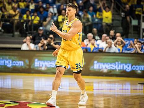 "מקווה שאחזור לירווליג תוך עונה או שתיים" (עודד קרני)