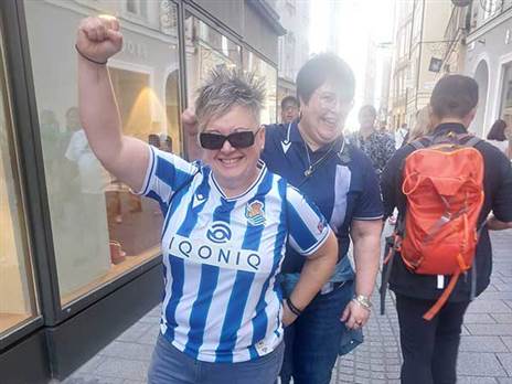 אוהדי סוסיאדד מוסיפים עוד צבע לזלצבורג המיוחדת