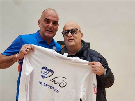 אלון חזן ורפי כרמון מנכל רשת פתאל הונגריה(ההתאחדות לכדורגל, נבחרת ישראל)