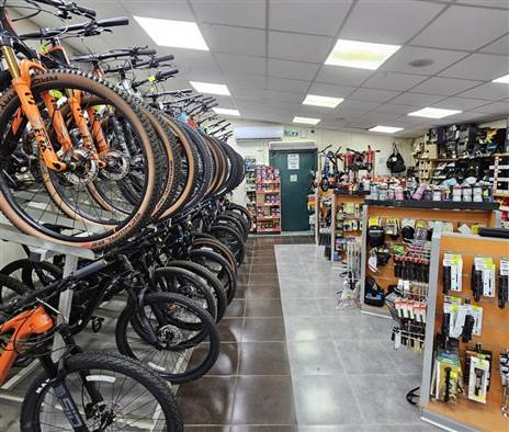 חנות האופניים בבארי | צילום: לה מדווש