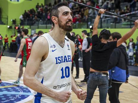 בר טימור. לא מרוצה מהחלון האחרון (FIBA)