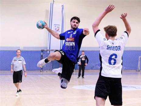 קפטן הנבחרת, אורי פלח (הדר ואן קולא, איגוד הכדוריד)