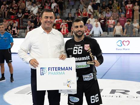 במעמד הזכייה בתואר ה-MVP של חצי הגמר בסופר קאפ הרומני (צילום: CS Dinamo Bucharesti)