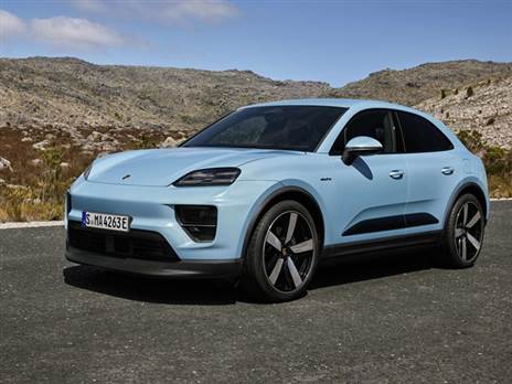 מהנעה אחורית עם 360 כ"ס ועד גרסת "טורבו" עם הנעה כפולה ו-639 כ"ס