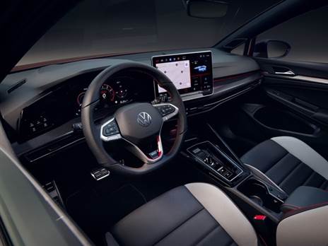 לא רק חזקה יותר, גם מאובזרת יותר, וגם יקרה יותר