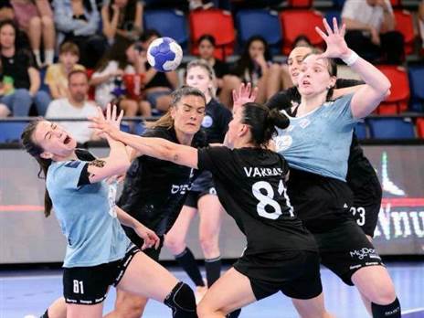 הדר ואן קולא, איגוד הכדוריד