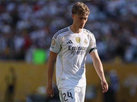 האוסן. ריאל קרסה בלעדיו מול פריז (Getty)