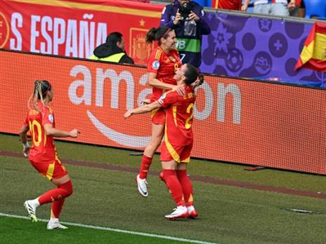 ספרד חגגה ראשונה (GETTY)