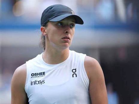 הדחה ברבע. שוויונטק (Photo by Mike Stobe/Getty Images)