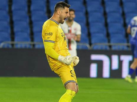 ובהיעדרו אנטמן הציל פנדל של מרטינס (קובי אליהו)