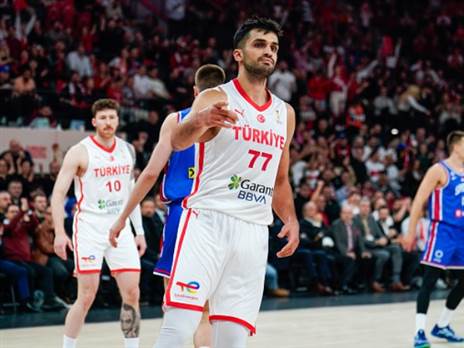 חוזר ל-NBA. יורצבן (GETTY)