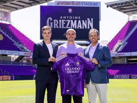 אנטואן גריזמן. ישחק ב-MLS בעונה הבאה (ORLANDO CITY SC)