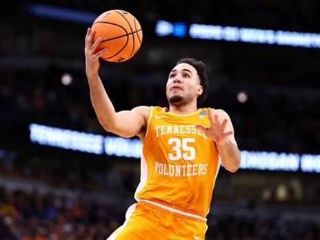 הודחו מטורניר המכללות. בורג (GETTY)