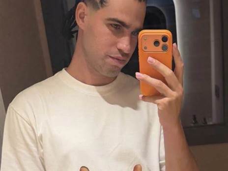 "מה עשית קרלוס?" (מתוך האינסטגרם של קרלוס אלקרס)