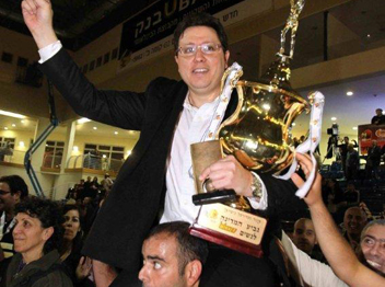 על הגביע הזה הוא ישמור? עדן ענבר