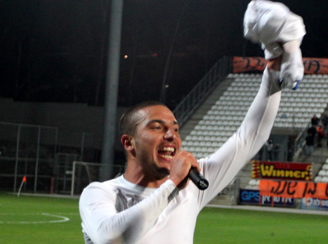 אבוחצירה בפוזה שתחזור בשני? (אלן שיבר)