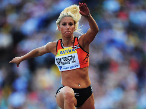 תקפוץ בסלון של הבית