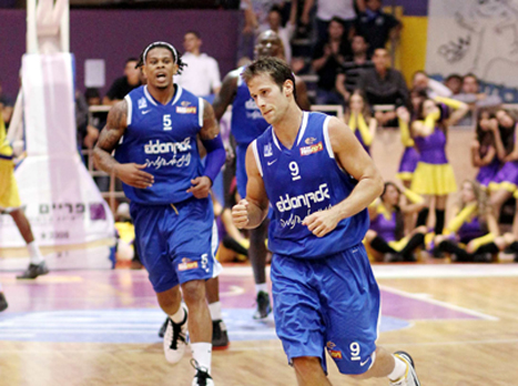 בדרך לתחנה ה-7 בקריירה. ברקוביץ' (אלן שיבר)