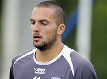 שהר. ממתין לדקות הראשונות בגרמניה