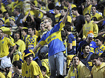 עולה ביוקר. אוהדי מכבי (אלן שיבר)