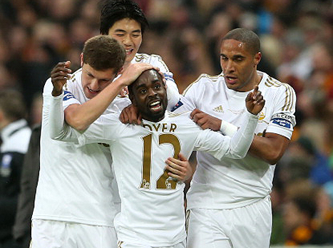 יהיו באירופה. שחקני סוונזי חוגגים בוומבלי (GETTYIMAGES)