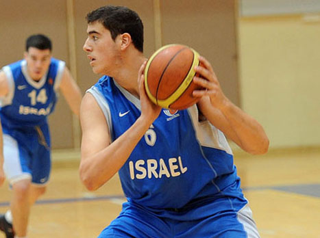 בלייזר. עולה כיתה (צילום: ברני ארדוב, וואלה!)