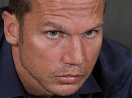 ברק בכר. קיבל שני שחקנים לסגל (אנג'ו)