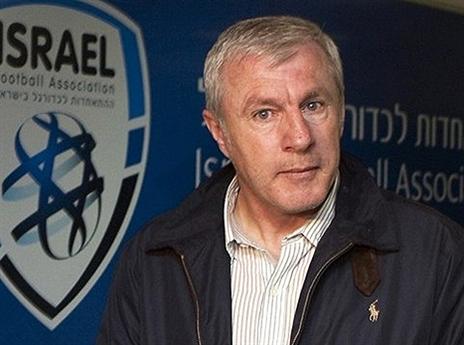 רק מאמן מבחוץ. פרננדס