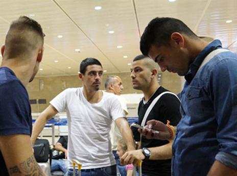 שחקני בית"ר. עצרו בדרך