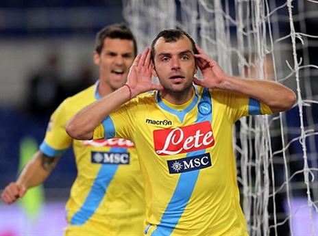 פאנדב, נאפולי עדיין במירוץ (gettyimages)