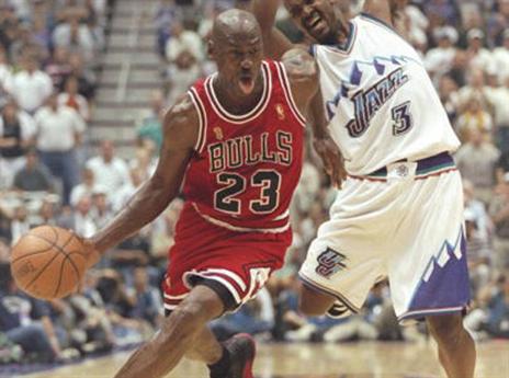 המשחק לא יישכח, גם הנעליים מאותו ערב (gettyimages)