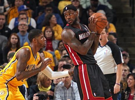 ג'ורג' ולברון. מי יצחק אחרון? (gettyimages)