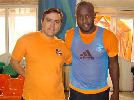 תמוז, ספג ביקורת חריפה